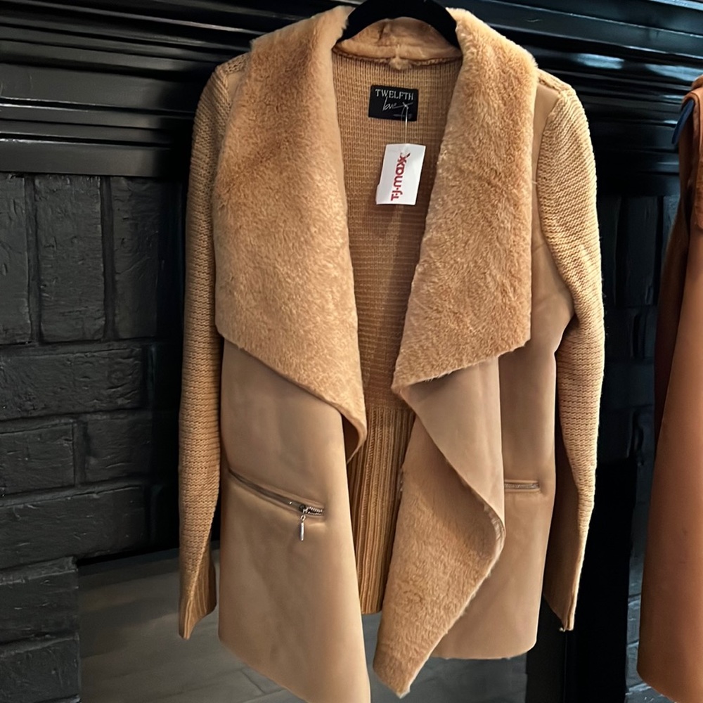 Gorgeous jacket with fur